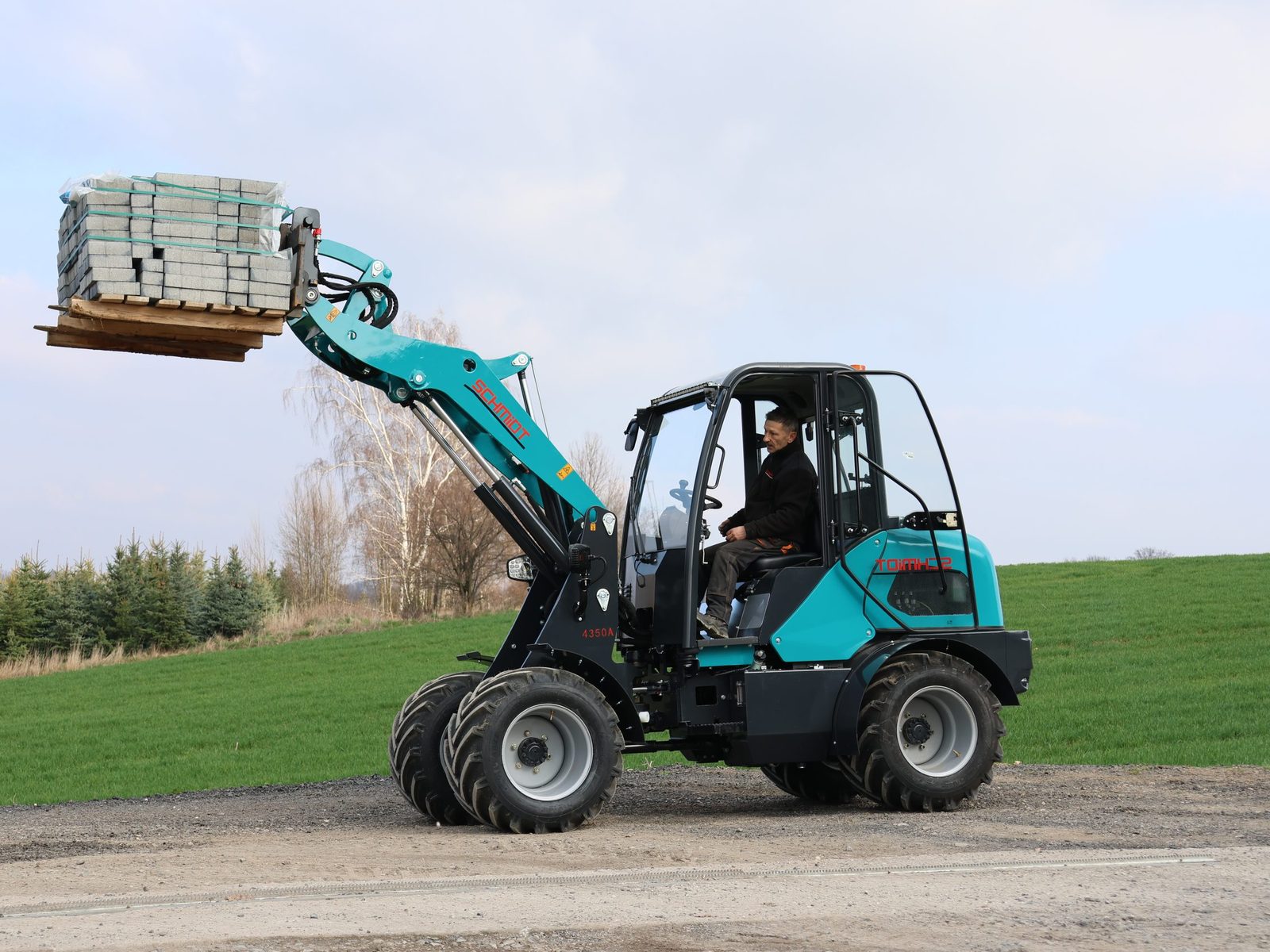 Schmidt 4350A – ładowarka kołowa przegubowa