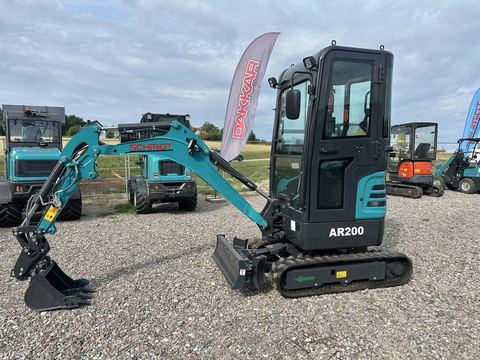 Schmidt AR200 – minikoparka z kabiną